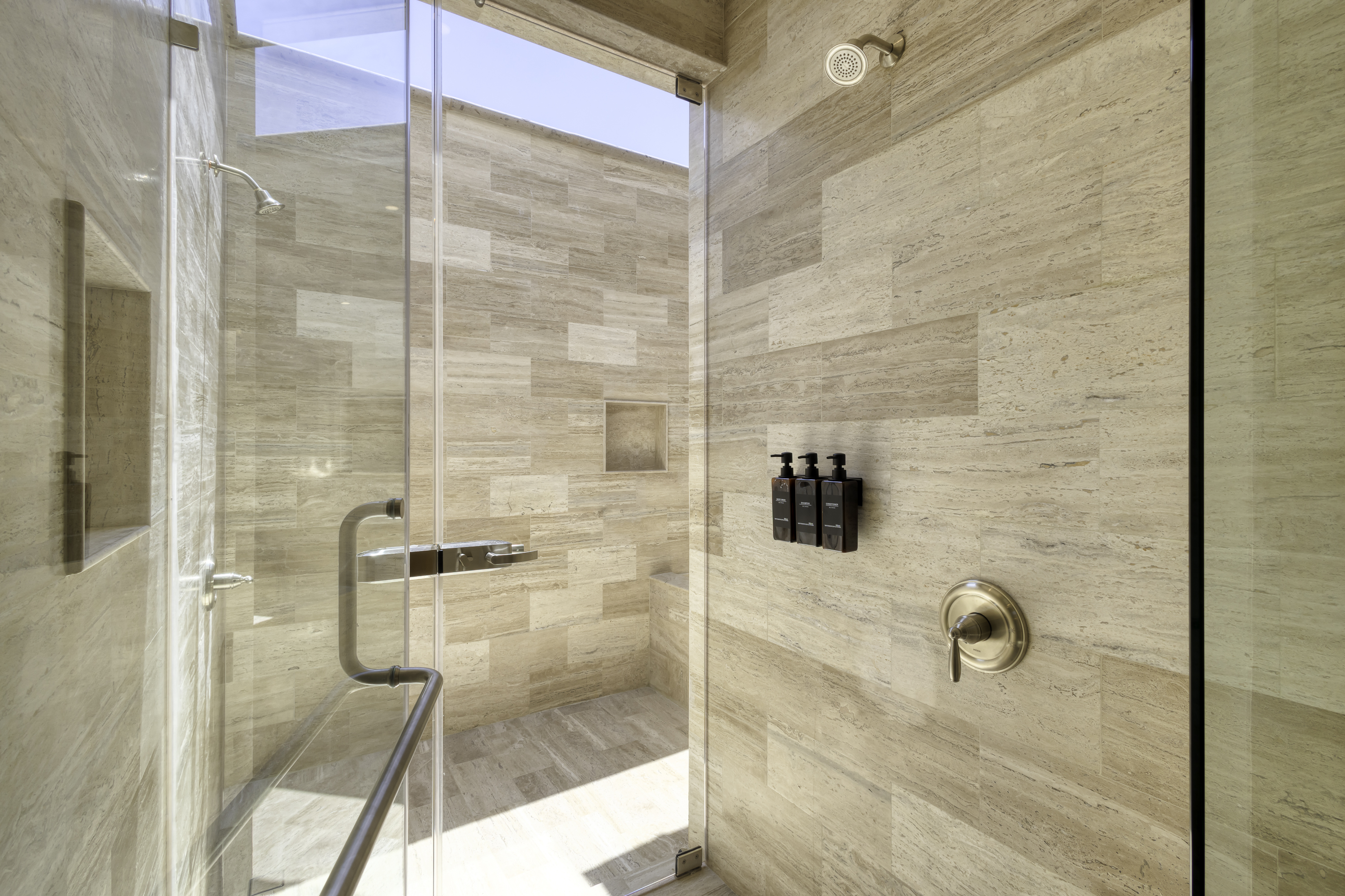 Sapphire Sands outdoor shower